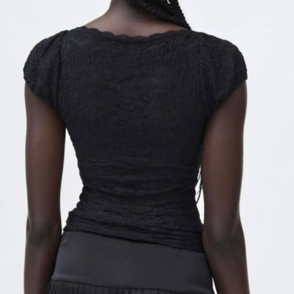 Urban Outfitters Kimchi Blue Sweetheart Neckline Clementine Femme Top in Black - Picture 2 of 5